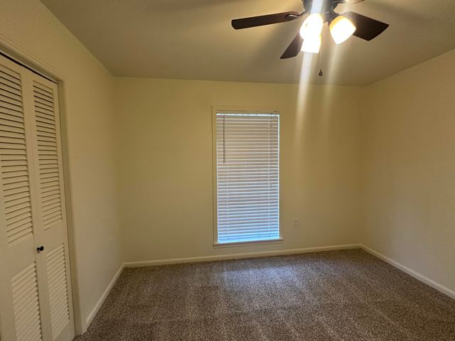 605 Woodland Hills, Hattiesburg, MS 39402