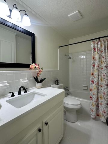 605 Woodland Hills, Hattiesburg, MS 39402