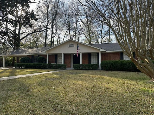 605 Woodland Hills, Hattiesburg, MS 39402