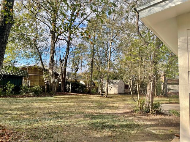 605 Woodland Hills, Hattiesburg, MS 39402