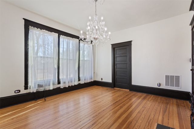 900 W 6th Street, Mcgregor, TX 76657