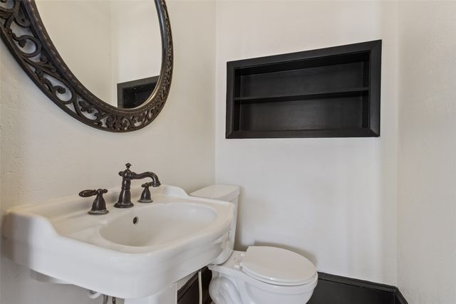 900 W 6th Street, Mcgregor, TX 76657