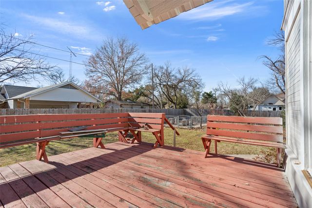 900 W 6th Street, Mcgregor, TX 76657