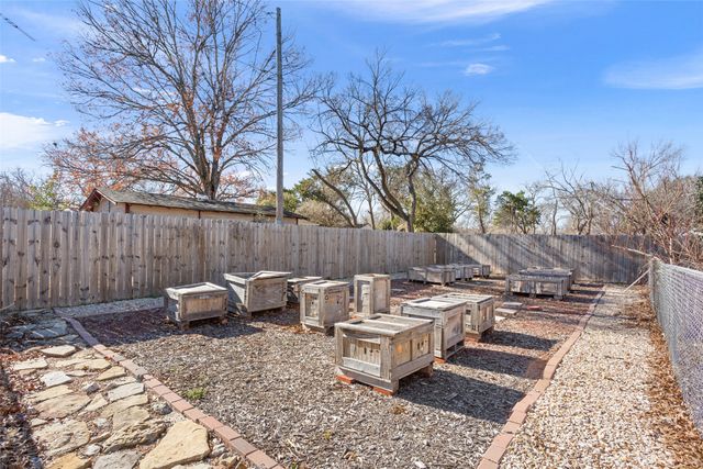 900 W 6th Street, Mcgregor, TX 76657