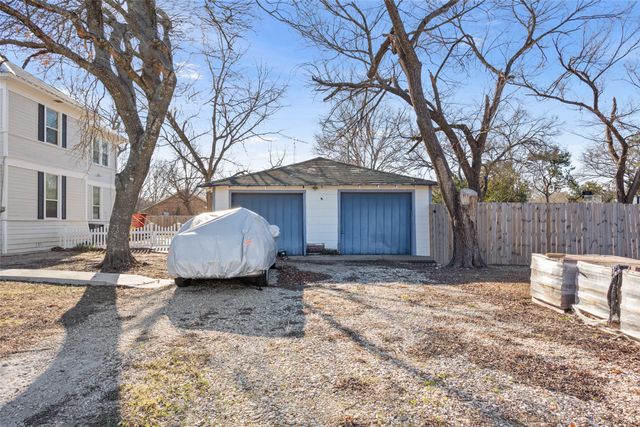900 W 6th Street, Mcgregor, TX 76657