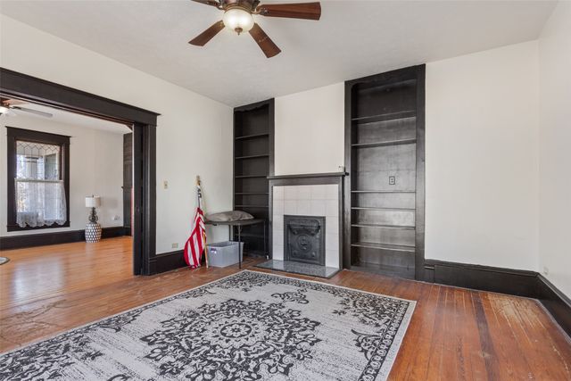 900 W 6th Street, Mcgregor, TX 76657