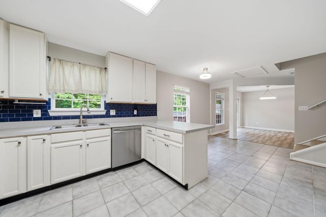 5425 S BRANCH RD, Fredericksburg, VA 22407