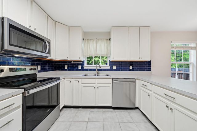 5425 S BRANCH RD, Fredericksburg, VA 22407