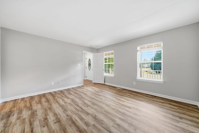 5425 S BRANCH RD, Fredericksburg, VA 22407
