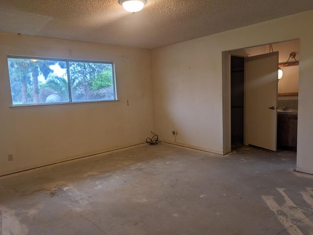 2418 N Fowler Avenue, Fresno, CA 93727