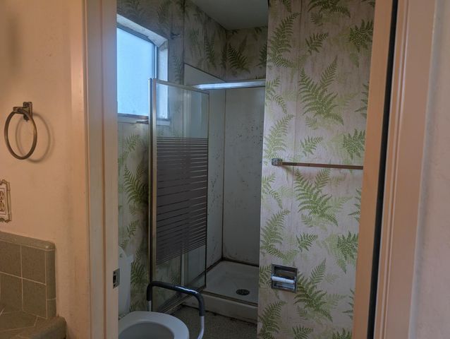 2418 N Fowler Avenue, Fresno, CA 93727