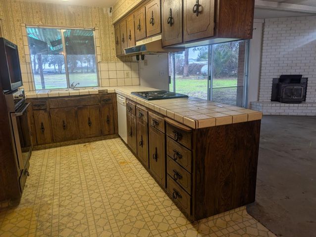 2418 N Fowler Avenue, Fresno, CA 93727