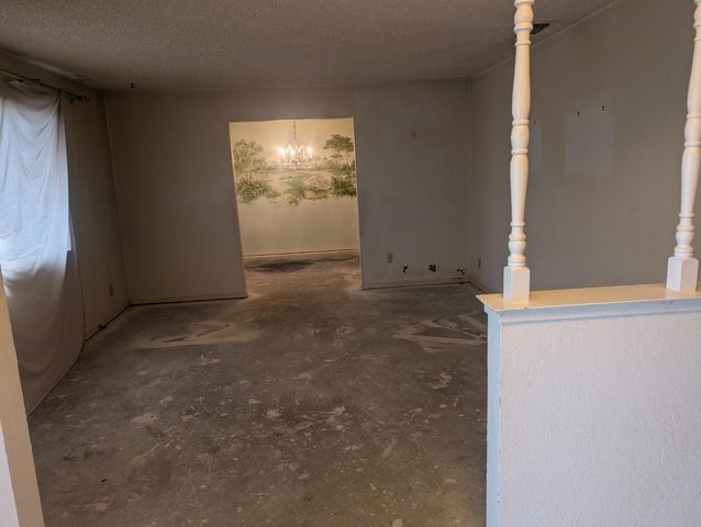 2418 N Fowler Avenue, Fresno, CA 93727