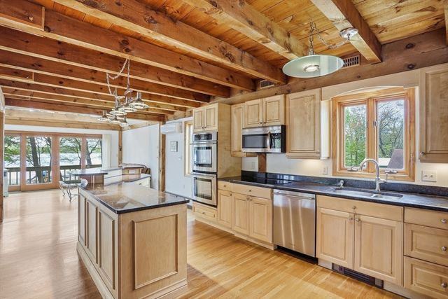 15 Town Rd, Littleton, MA 01460