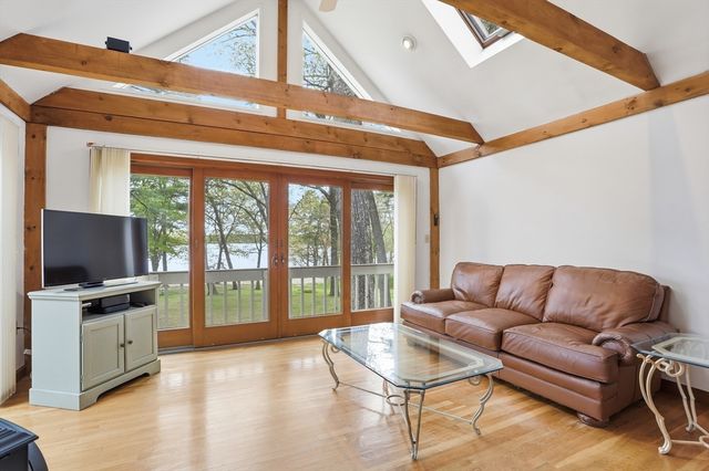 15 Town Rd, Littleton, MA 01460