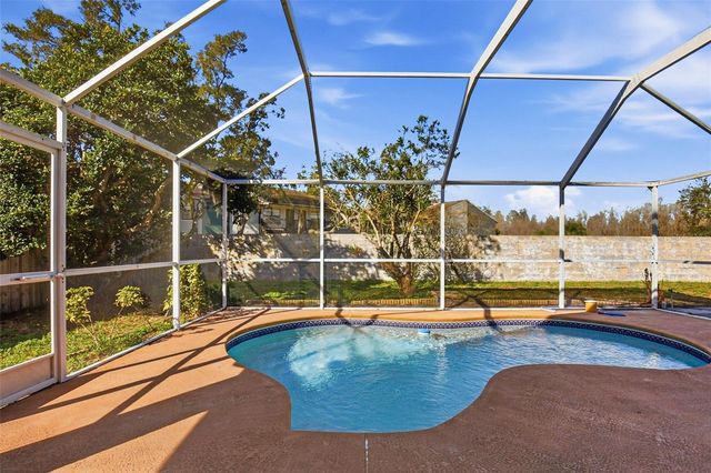 16502 LAKE HEATHER DRIVE, Tampa, FL 33618