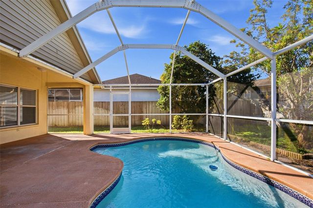 16502 LAKE HEATHER DRIVE, Tampa, FL 33618