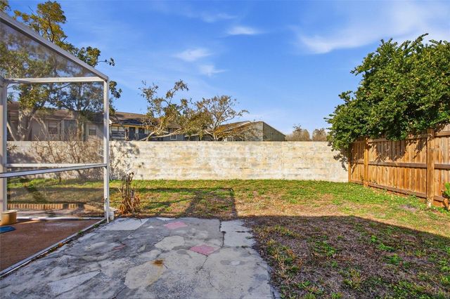 16502 LAKE HEATHER DRIVE, Tampa, FL 33618