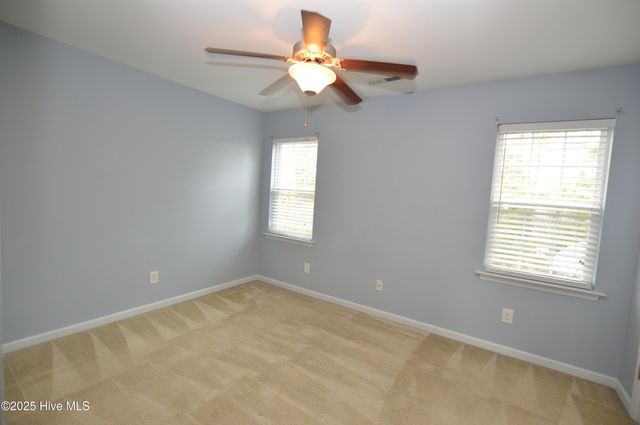 8000 Banister Loop, Jacksonville, NC 28546