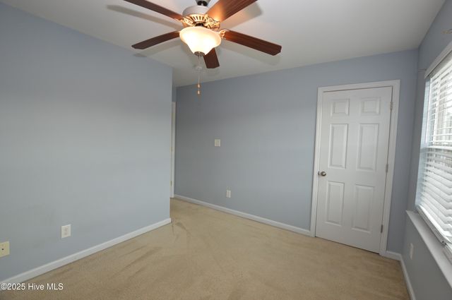 8000 Banister Loop, Jacksonville, NC 28546