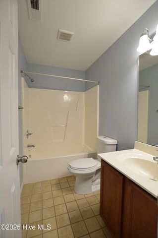 8000 Banister Loop, Jacksonville, NC 28546