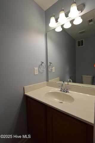 8000 Banister Loop, Jacksonville, NC 28546