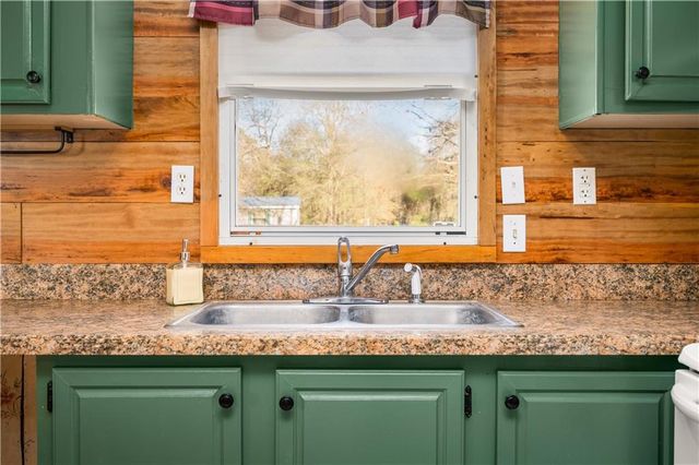 261 BEAUBOUEF Road, Deville, LA 71328