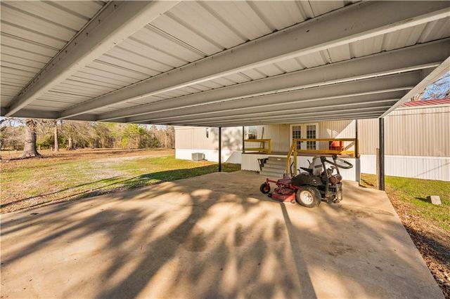 261 BEAUBOUEF Road, Deville, LA 71328