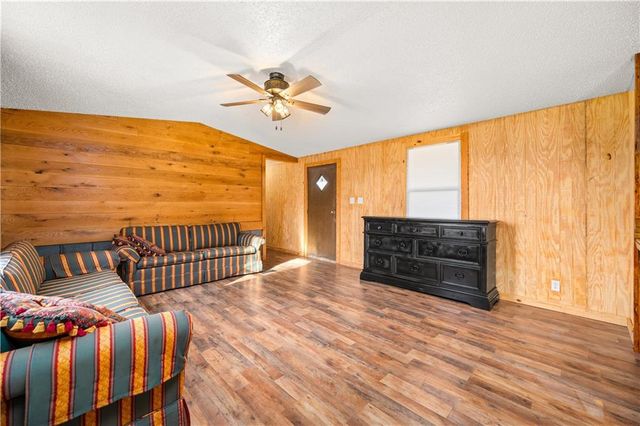 261 BEAUBOUEF Road, Deville, LA 71328