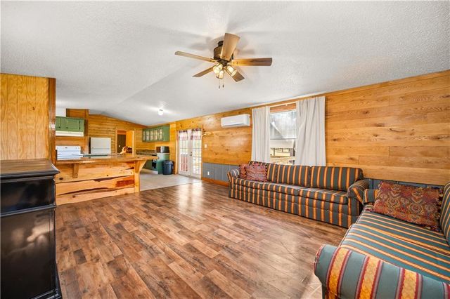 261 BEAUBOUEF Road, Deville, LA 71328