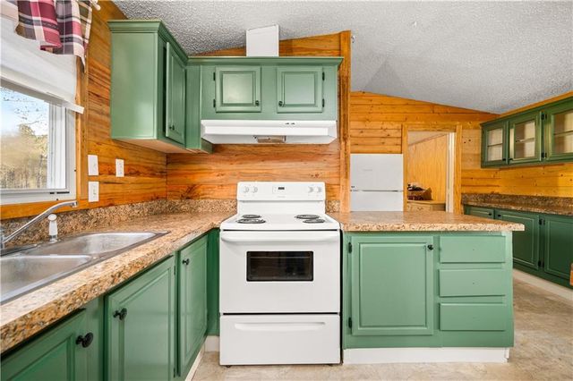 261 BEAUBOUEF Road, Deville, LA 71328