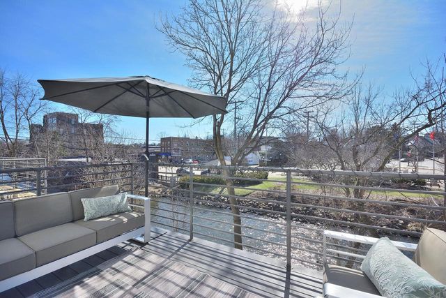 305 Mill Reserve DRIVE, Waukesha, WI 53188