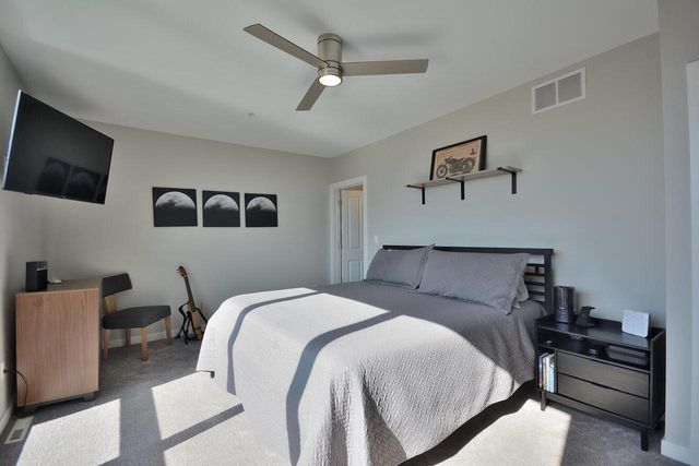 305 Mill Reserve DRIVE, Waukesha, WI 53188