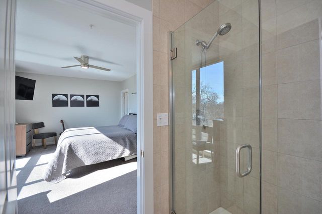 305 Mill Reserve DRIVE, Waukesha, WI 53188