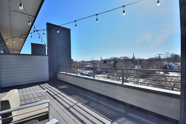 305 Mill Reserve DRIVE, Waukesha, WI 53188