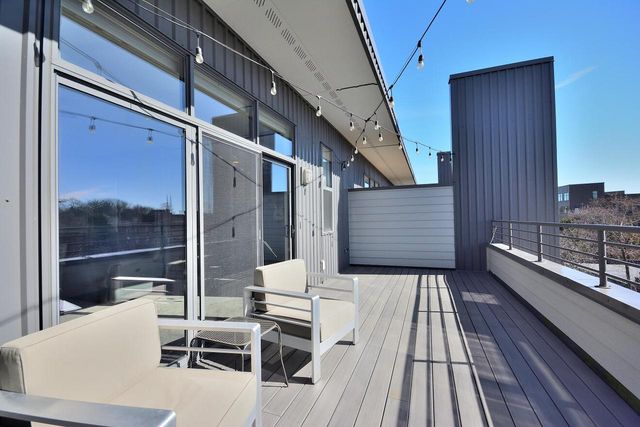 305 Mill Reserve DRIVE, Waukesha, WI 53188