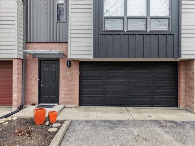 305 Mill Reserve DRIVE, Waukesha, WI 53188