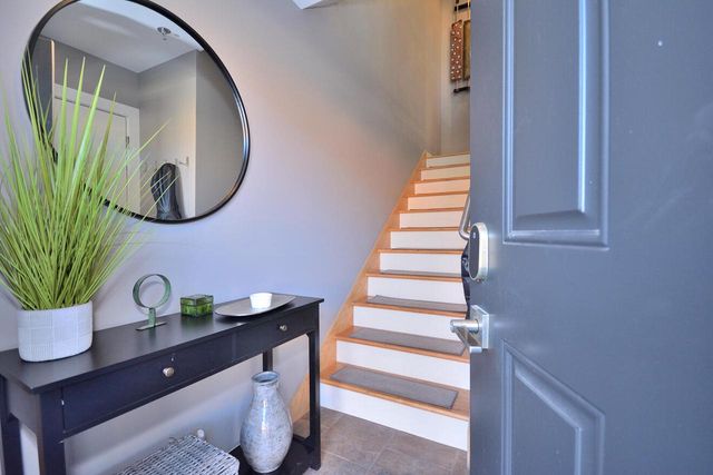 305 Mill Reserve DRIVE, Waukesha, WI 53188