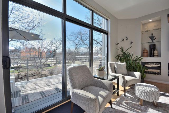 305 Mill Reserve DRIVE, Waukesha, WI 53188