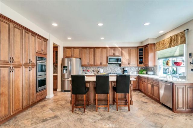 3911 Holly Springs Drive, Corona, CA 92881