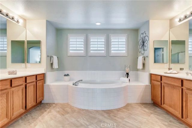 3911 Holly Springs Drive, Corona, CA 92881