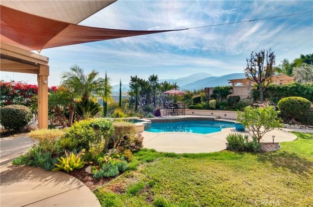 3911 Holly Springs Drive, Corona, CA 92881