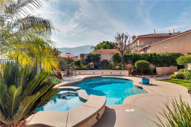 3911 Holly Springs Drive, Corona, CA 92881