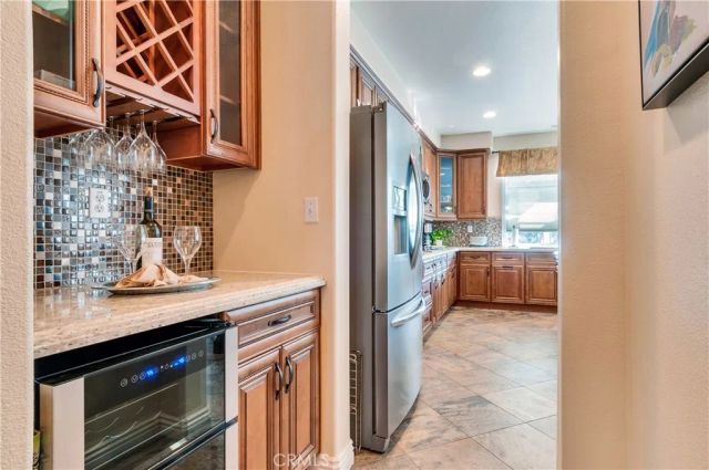 3911 Holly Springs Drive, Corona, CA 92881