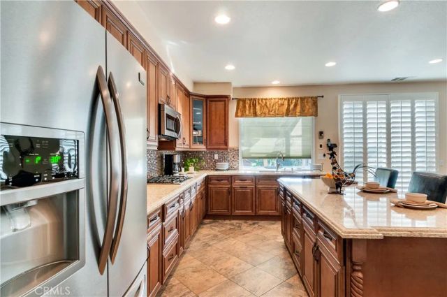 3911 Holly Springs Drive, Corona, CA 92881