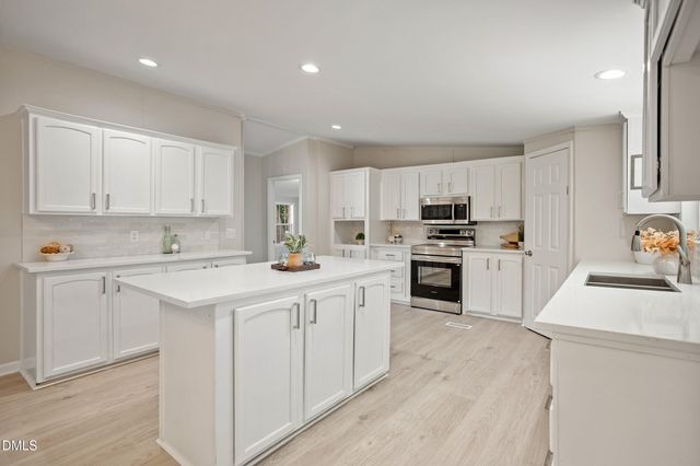 830 Blue Pond Road, Clayton, NC 27520