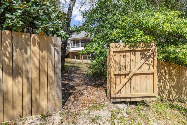 224 Yellow Pine Court, Niceville, FL 32578