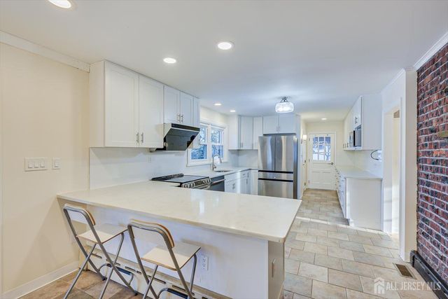 21 Garden Terrace, East Brunswick, NJ 08850