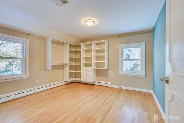 21 Garden Terrace, East Brunswick, NJ 08850