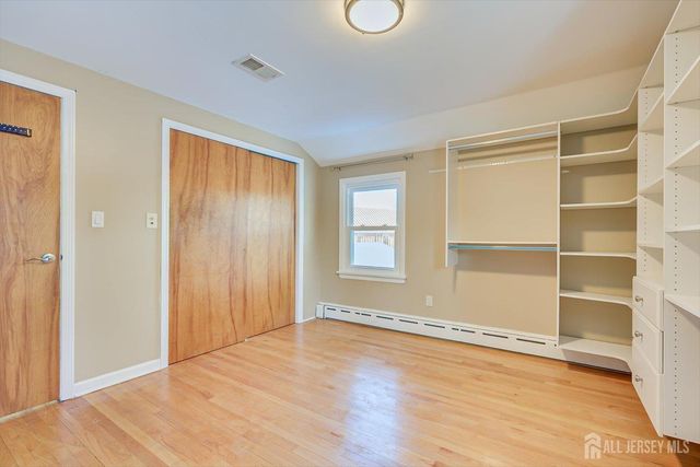 21 Garden Terrace, East Brunswick, NJ 08850